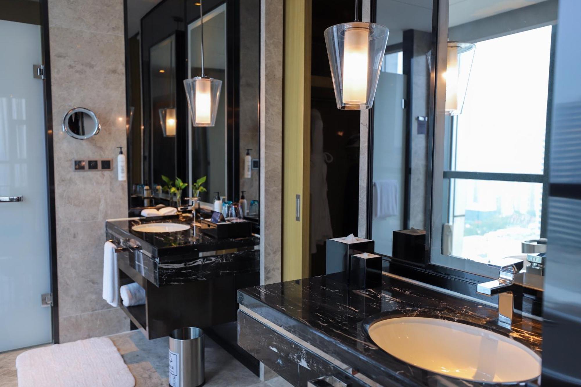 Hotel Wanda Realm Jiangmen Extérieur photo